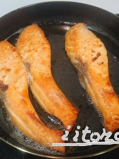 グリルパン♪簡単♪離乳食も♪鮭のムニエル-レシピのメイン写真