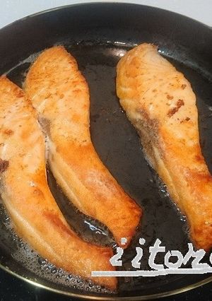 グリルパン♪簡単♪離乳食も♪鮭のムニエル-レシピのメイン写真