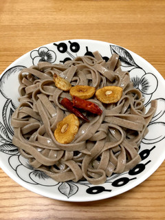 そばパスタのペペロンチーノ-レシピのメイン写真