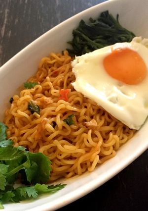 無国籍焼きそば☆辛ラーメンで♪-レシピのメイン写真