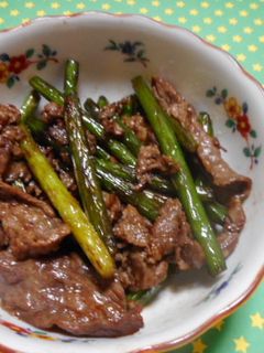 牛肉とニンニクの芽のオイスター炒め-レシピのメイン写真
