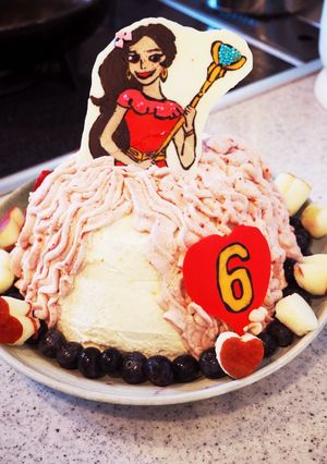 プリンセスエレナのバースデーケーキ-レシピのメイン写真