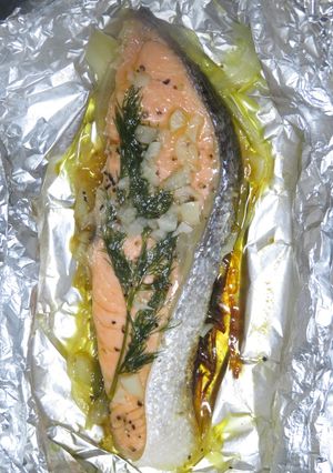 サーモンや甘口塩鮭のホイル焼き地中海風-レシピのメイン写真