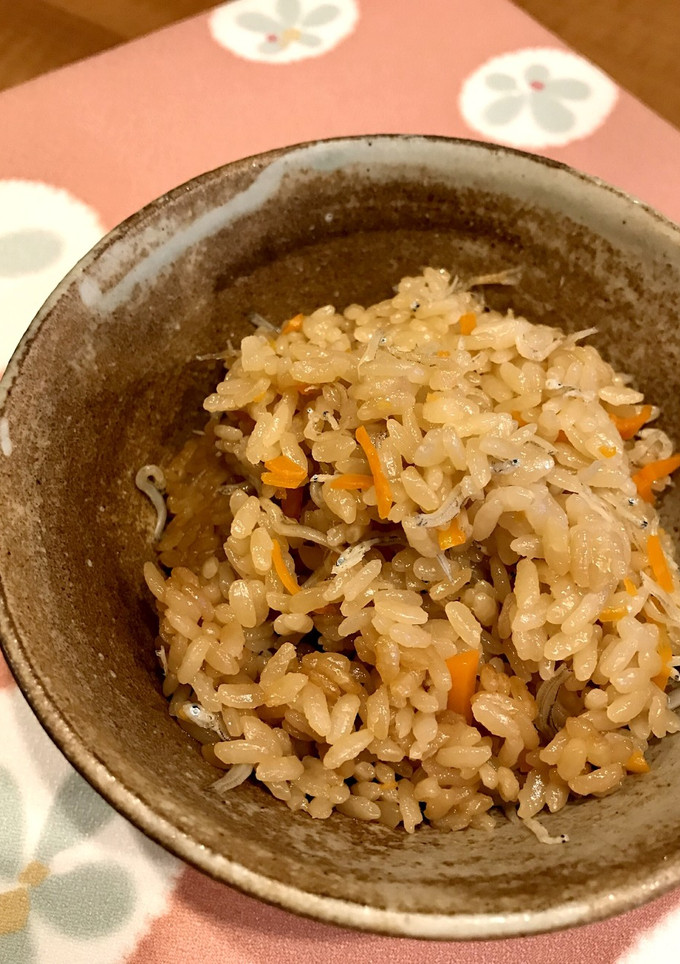 簡単！ジャコと人参の炊き込みご飯-レシピのメイン写真
