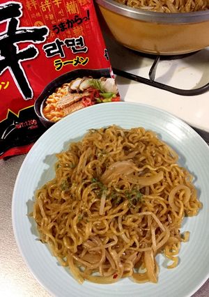 辛ラーメンアレンジ:甘辛ソース焼きそば-レシピのメイン写真