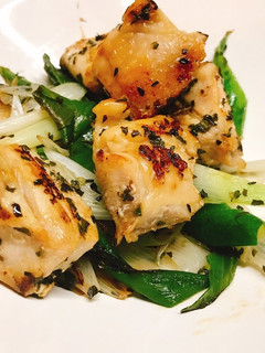 鳥もも肉のバジル蒸し焼き-レシピのメイン写真