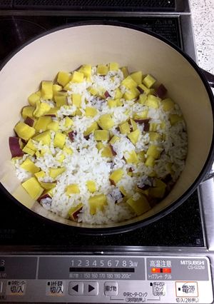 バーミキュラで『ほっくほく 芋ご飯』-レシピのメイン写真