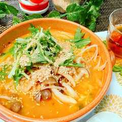 รูปของ からうまっ！辛ラーメンでもやしの担々麺