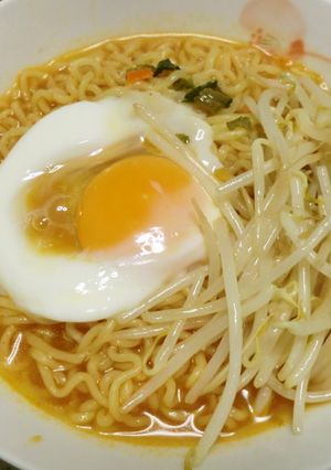 温玉もやし辛ラーメン-レシピのメイン写真