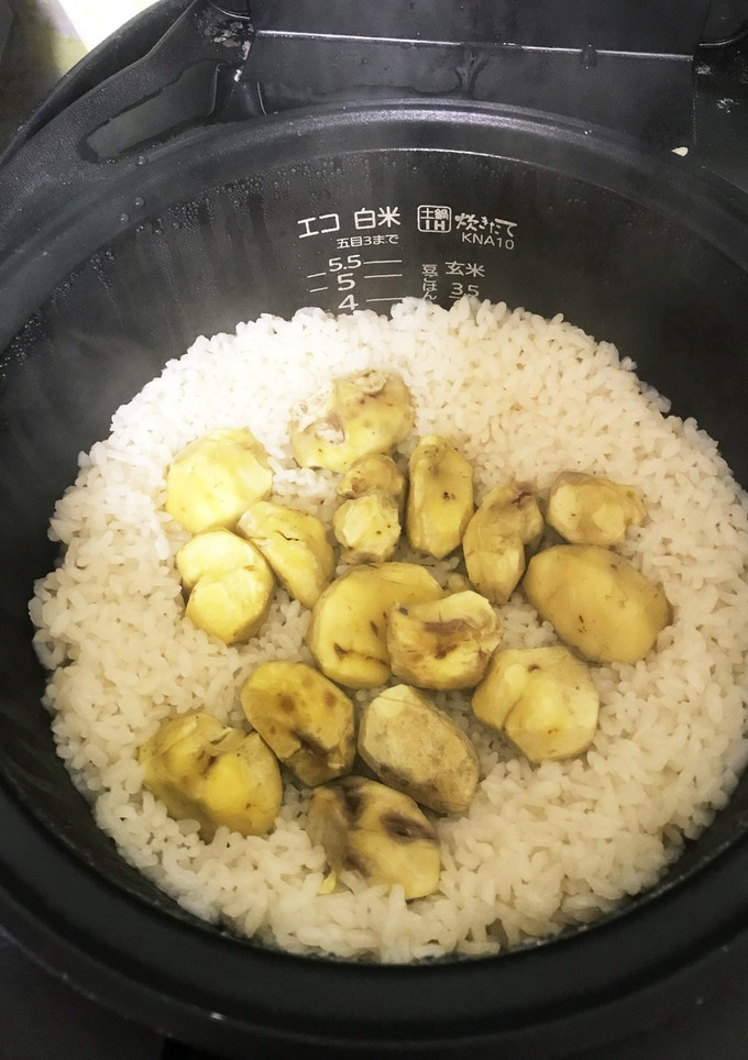 秋の旬！炊飯器で炊くだけ！おいしい栗ご飯-レシピのメイン写真