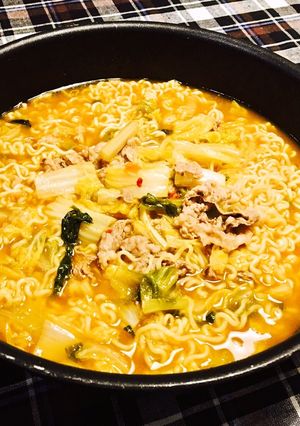 辛ラーメンがあれば10分で完成★酸辣湯鍋-レシピのメイン写真