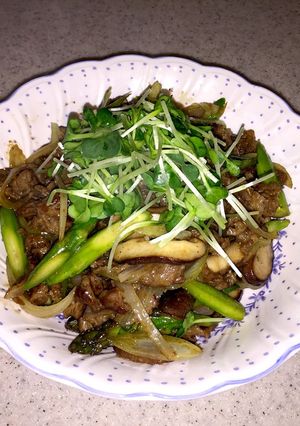 牛肉とアスパラのオイスターソース炒め-レシピのメイン写真