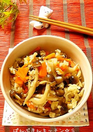 秘密の隠し味♪しめじ炊き込みご飯♡-レシピのメイン写真