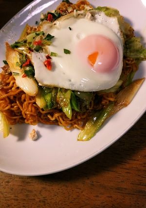 辛ラーメンで焼きラーメン!-レシピのメイン写真