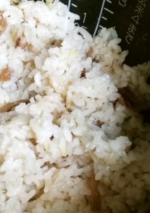 香り高いスルメイカの炊き込みご飯-レシピのメイン写真