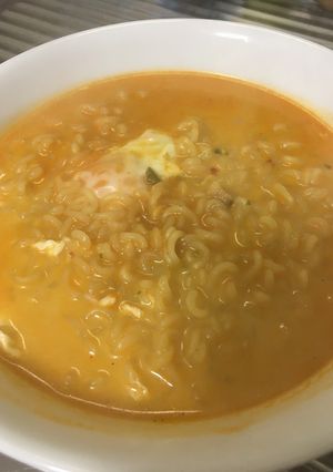 牛乳でまろやか辛ラーメン-レシピのメイン写真