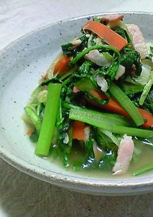 春菊とベーコンの煮物-レシピのメイン写真