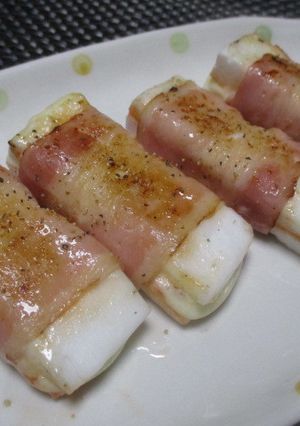 おひとりさまのベーコン巻はんぺんおつまみ-レシピのメイン写真