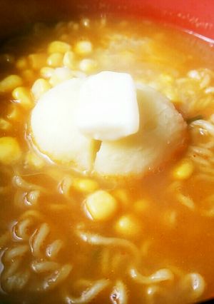 じゃがバターコーン味噌辛ラーメン♪-レシピのメイン写真