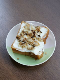 クリチ&自家製ふりかけのトースト-レシピのメイン写真