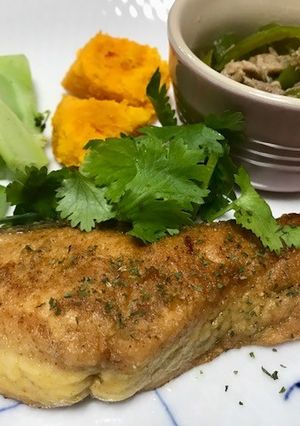 秋鮭をもっと美味しく☆鮭のカレー粉焼き♪-レシピのメイン写真