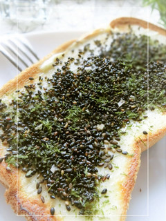 クリームチーズの青海苔*胡麻*塩トースト-レシピのメイン写真