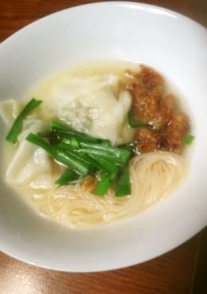 鶏の唐揚げと餃子とビーフンでミニ鍋-レシピのメイン写真