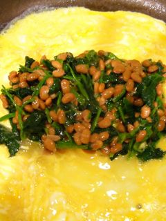 マヨ入ほうれん草納豆オムレツ-レシピのメイン写真