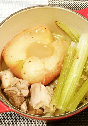 りんご、セロリ、鶏肉のココット焼き-レシピのメイン写真