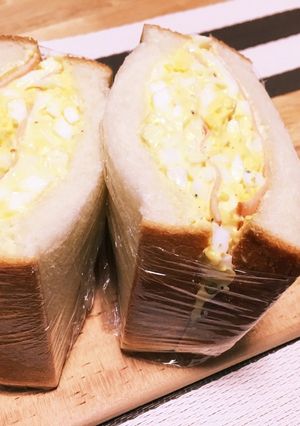 たっぷり卵サラダとハムの厚盛りサンド-レシピのメイン写真