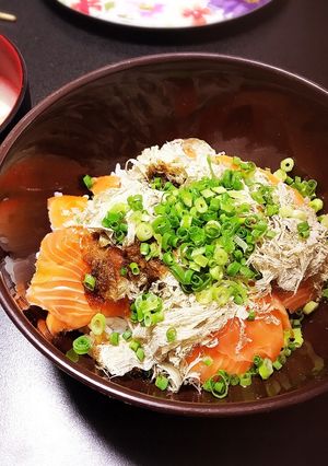 簡単♡スモークサーモン＆とろろ昆布丼♡-レシピのメイン写真