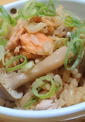 鮭缶丸ごと炊き込み生姜ごはん-レシピのメイン写真