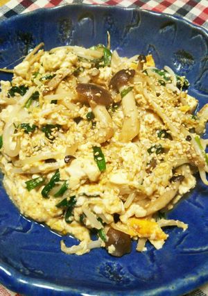 節約副菜！もやしとニラの炒り豆腐♥-レシピのメイン写真