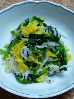 食用菊とほうれん草とじゃこのおろし和え-レシピのメイン写真