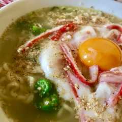 รูปของ サッポロ一番でカラフルとろみラーメン