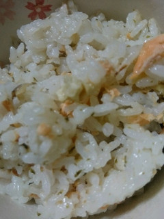 お吸い物の素で簡単!鮭の炊き込みご飯-レシピのメイン写真