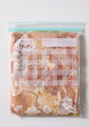 保存バッグ作り置き 鶏もも塩ごま油和え-レシピのメイン写真