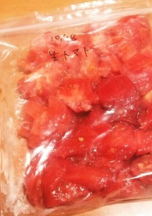 生のまま冷凍トマト！トマトの救済に！-レシピのメイン写真
