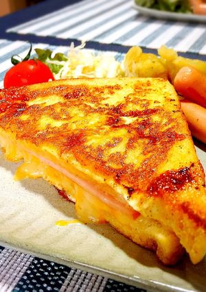 卵たっぷり！ハムチーズのフレンチトースト-レシピのメイン写真