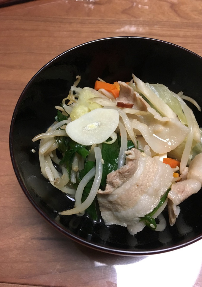 豚ばら肉の鍋（もつ鍋風）-レシピのメイン写真