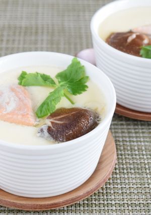 鮭入り洋風茶わん蒸し-レシピのメイン写真
