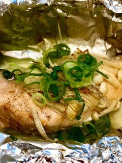 皮まで美味しい!秋鮭のホイル焼き-レシピのメイン写真