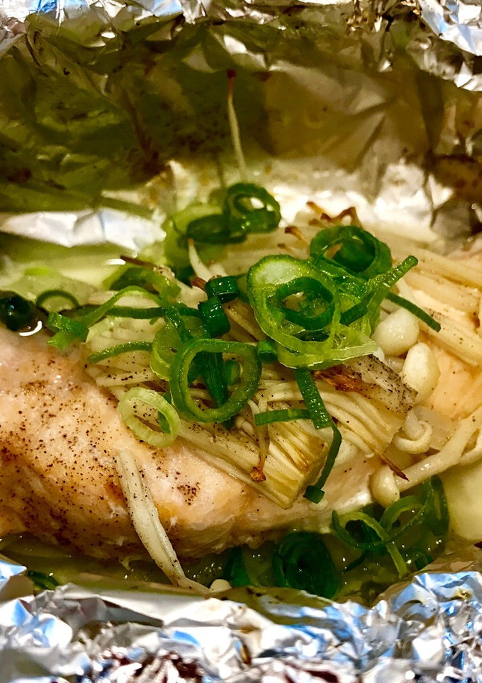 皮まで美味しい！秋鮭のホイル焼き-レシピのメイン写真