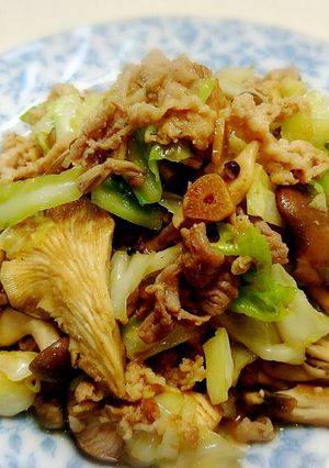 きのことキャベツと豚肉の味噌ニンニク炒め-レシピのメイン写真