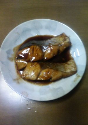 ブリが無かったんで・・ひらすで照り焼き-レシピのメイン写真