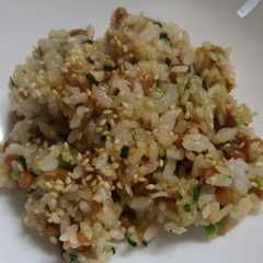 รูปของ 納豆しらす炒飯