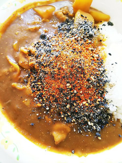 カレーにトッピング~黒白ゴマ七味~-レシピのメイン写真