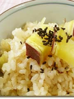 めんつゆで簡単♪ホクホクのさつまいもご飯-レシピのメイン写真