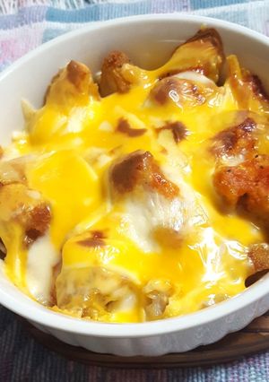残ったポテトフライとチキンのチーズ焼き-レシピのメイン写真