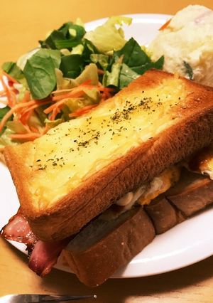 朝食に♡ベーコンエッグトースト-レシピのメイン写真